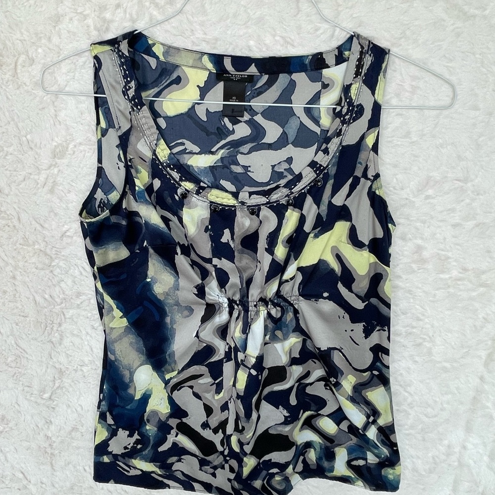 AnnTaylor XS marble statin sleeveless top with sequins